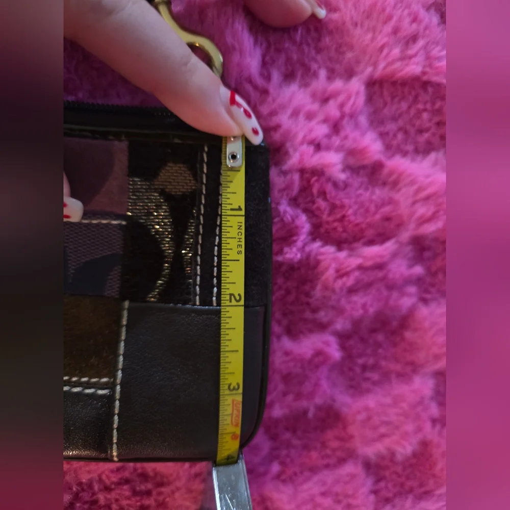 COACH - Vintage Y2k Patchwork Wristlet - Picture 7 of 7